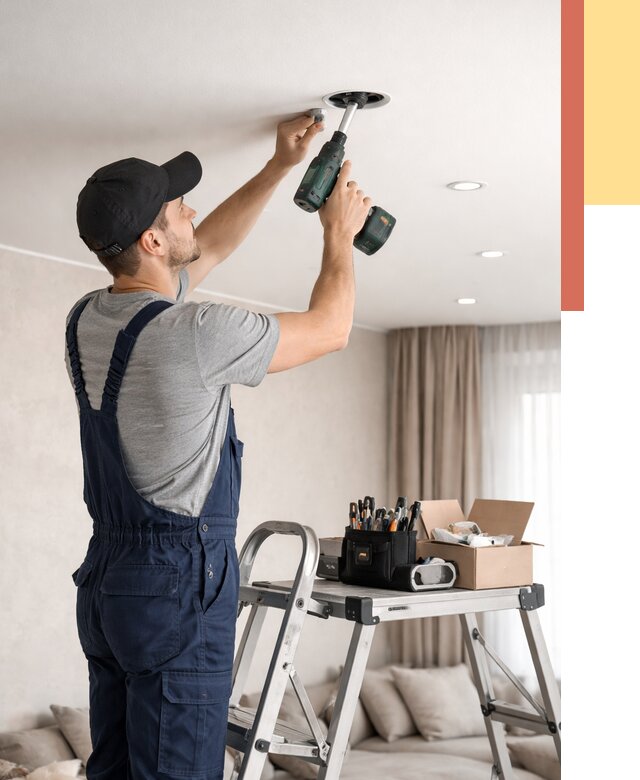 Установка и монтаж точечных светильников в натяжной потолок в Лабинске от 1930 руб. | ОТДЕЛОЧНИК-Лбк